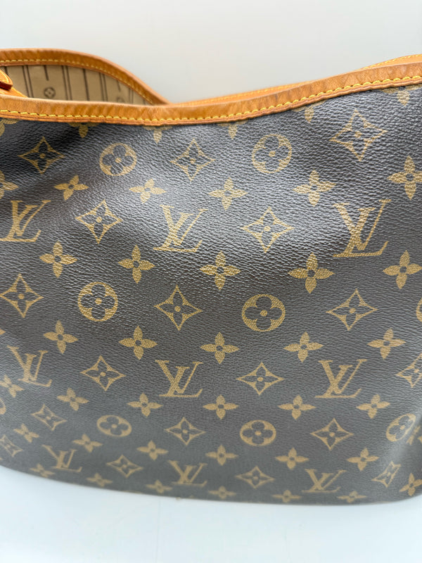 LOUIS VUITTON Brown handbags