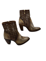 Caudra 9.5 Gold Boots