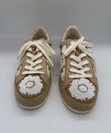 DOLCE VITA 10.5 tan and white SHOES