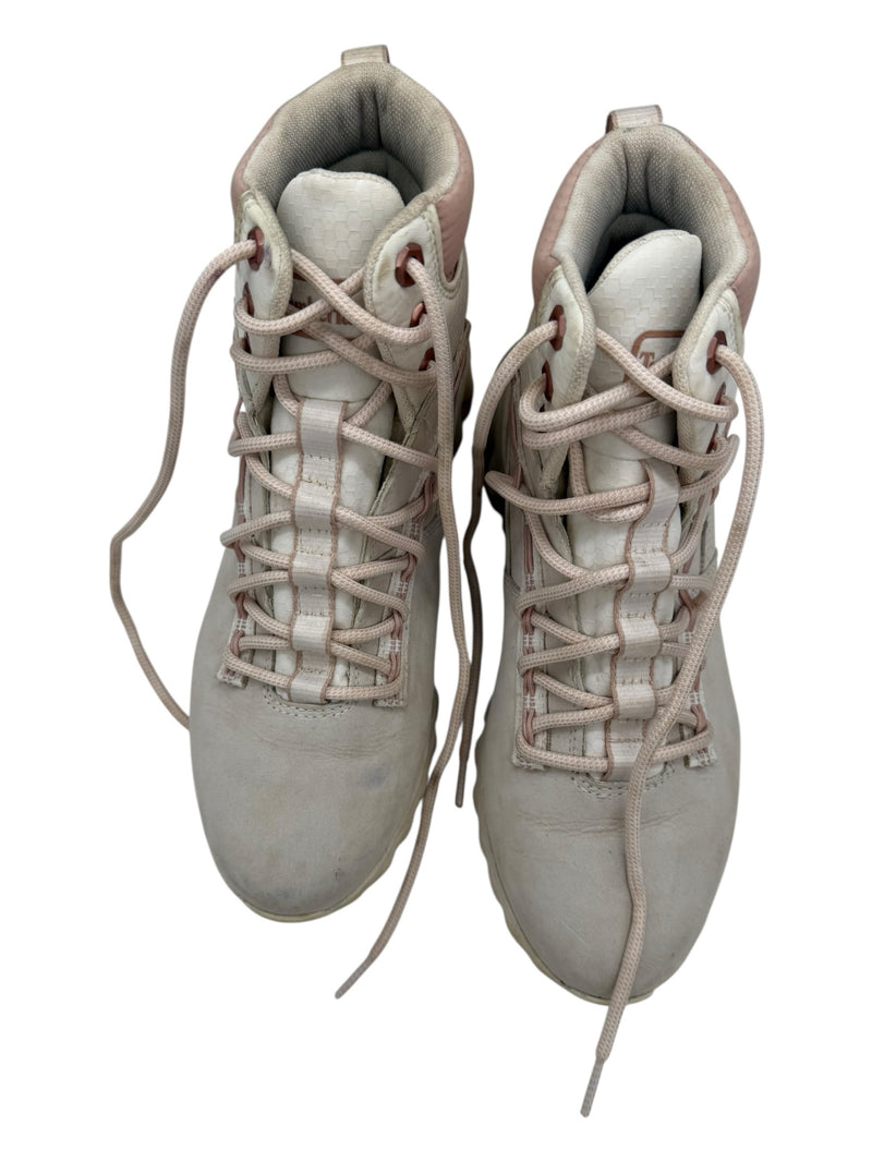 TIMBERLAND 9.5 WHITE AND PINK Boots
