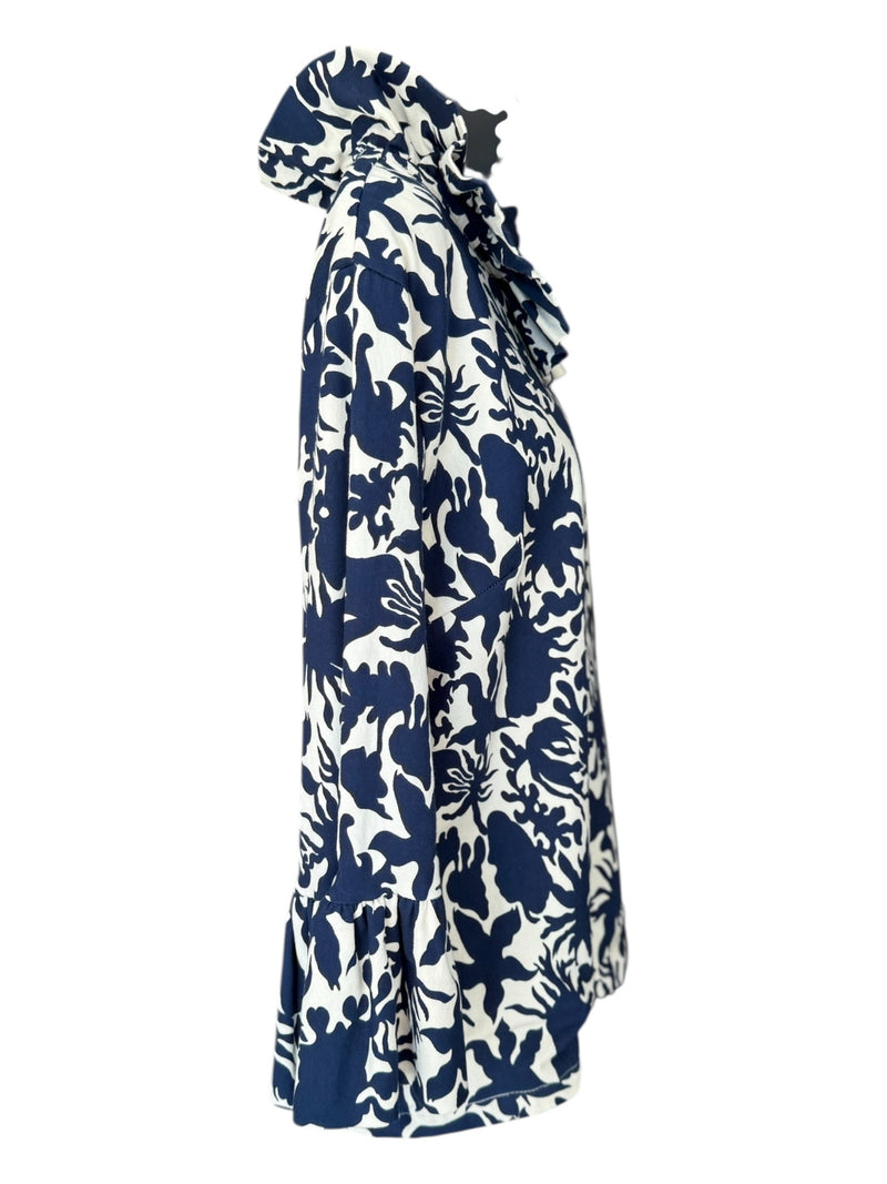Elizabeth Wilson Size L blue and white TOPS