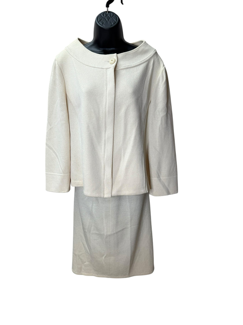 ST JOHN Size 16 winter white Jacket