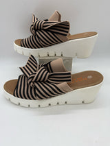 bernie mev. 9 tan and black SHOES