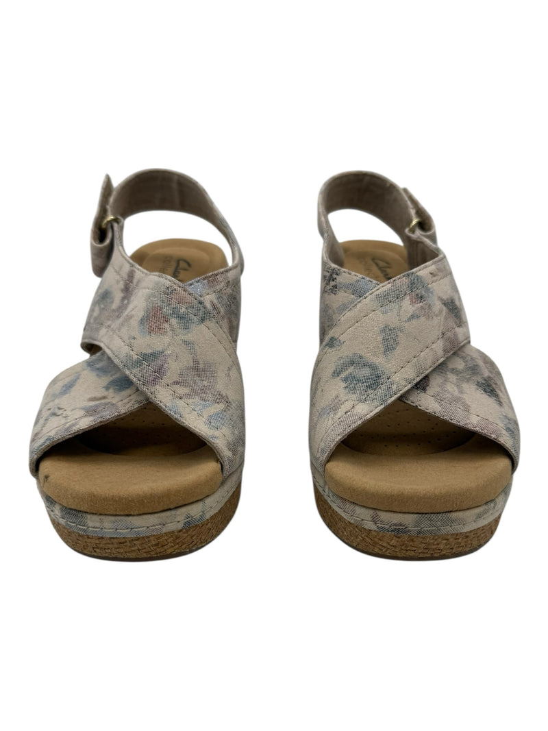 CLARKS 6.5 Beige SHOES