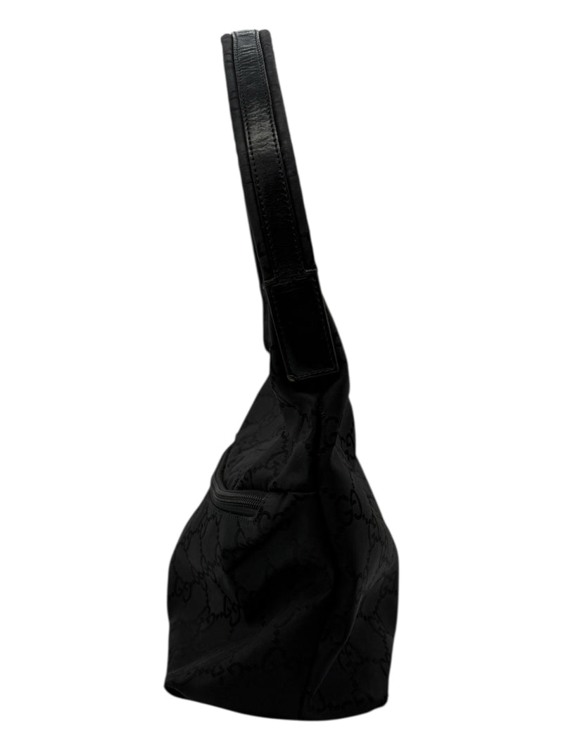GUCCI Black handbags