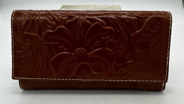 PATRICIA NASH Tan wallet