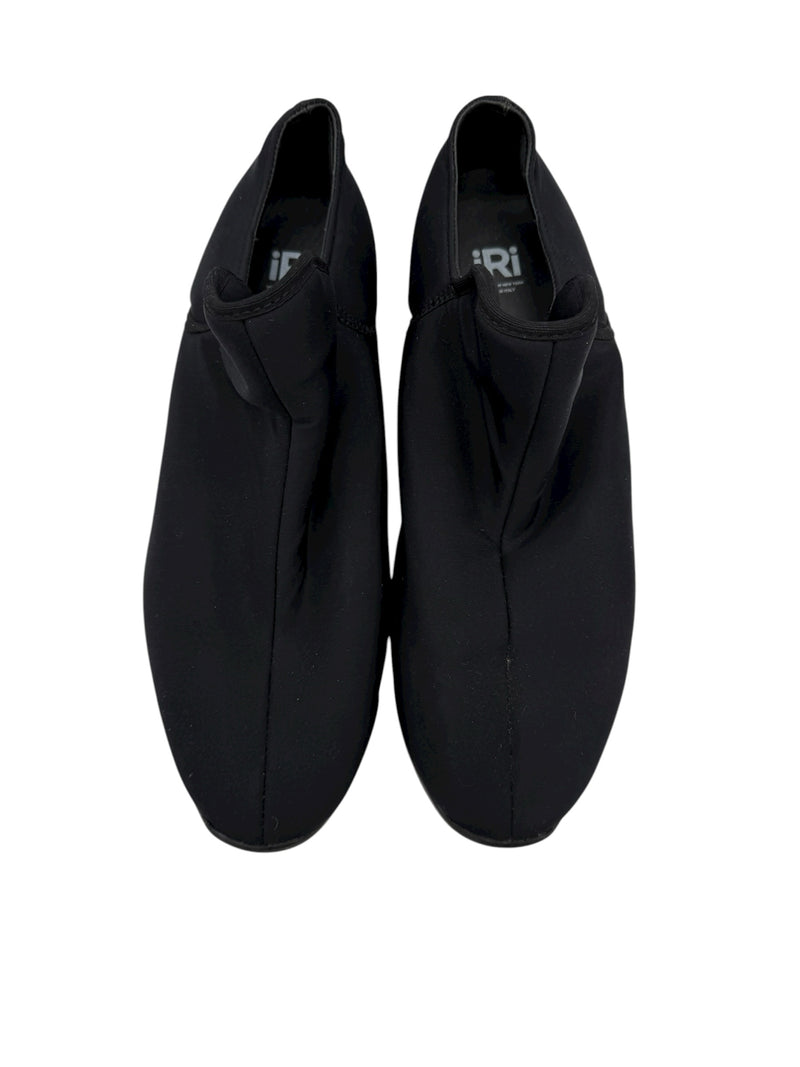 iRi 9.5 Black SHOES