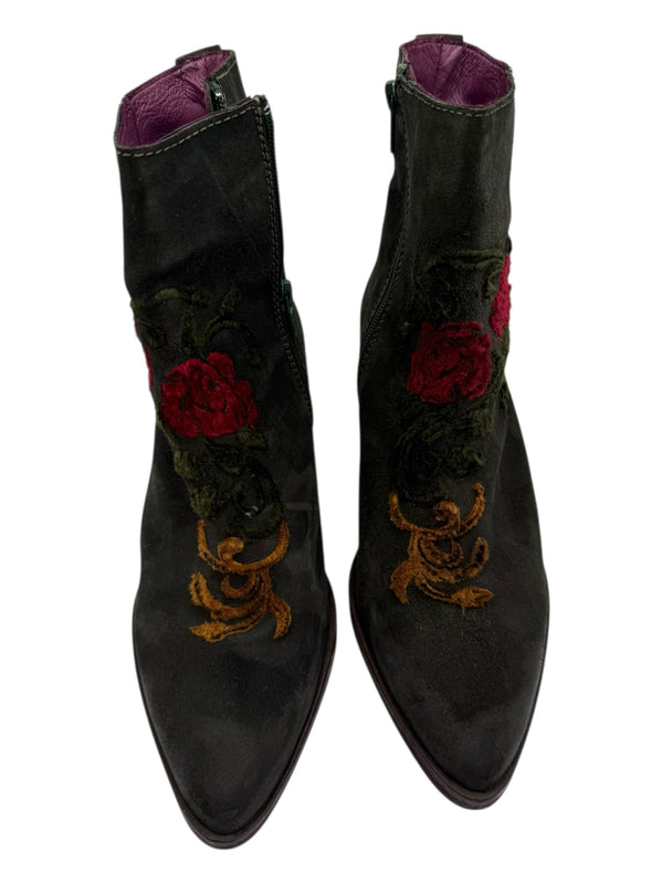 Mala Vita 8.5 Black Boots