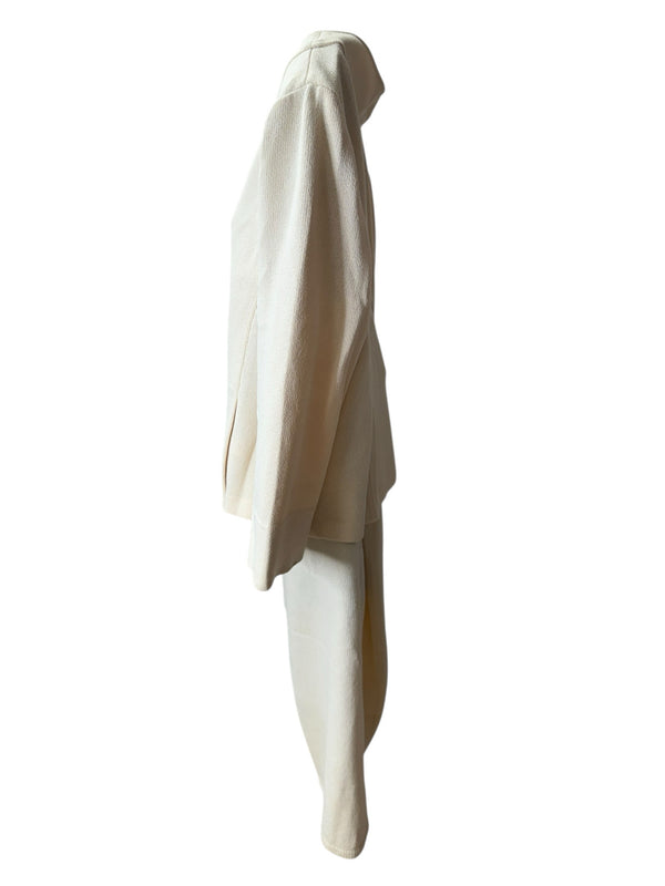 ST JOHN Size 16 winter white Jacket