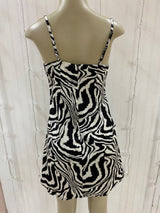 Size M know.one.cares black and white Dress