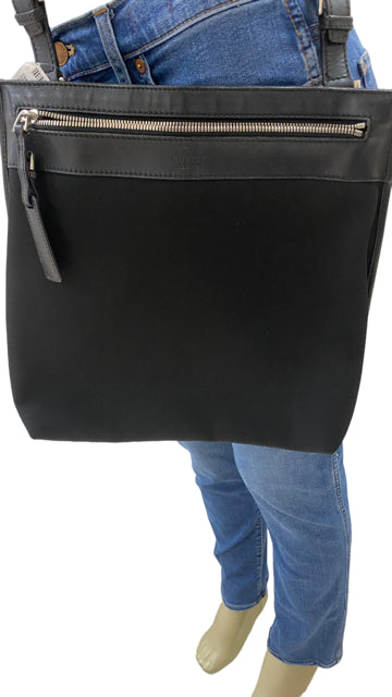 GUCCI Black handbags