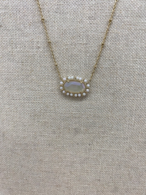 Kendra Scott Pearl and gold Necklace